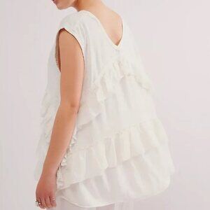 060 Free People Claire Tee - White Ruffled Sleeveless  Top NWOT Size Small